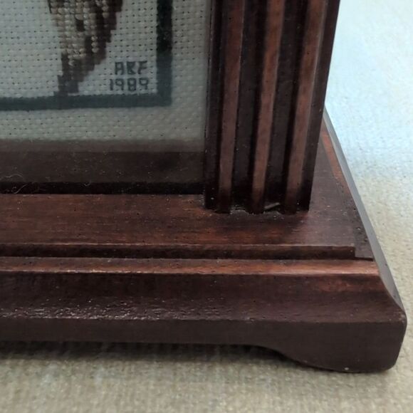 Vintage Handcrafted Cross Stitch Duck Battery Operated Wood Mantel Clock 1989 - Picture 11 of 13